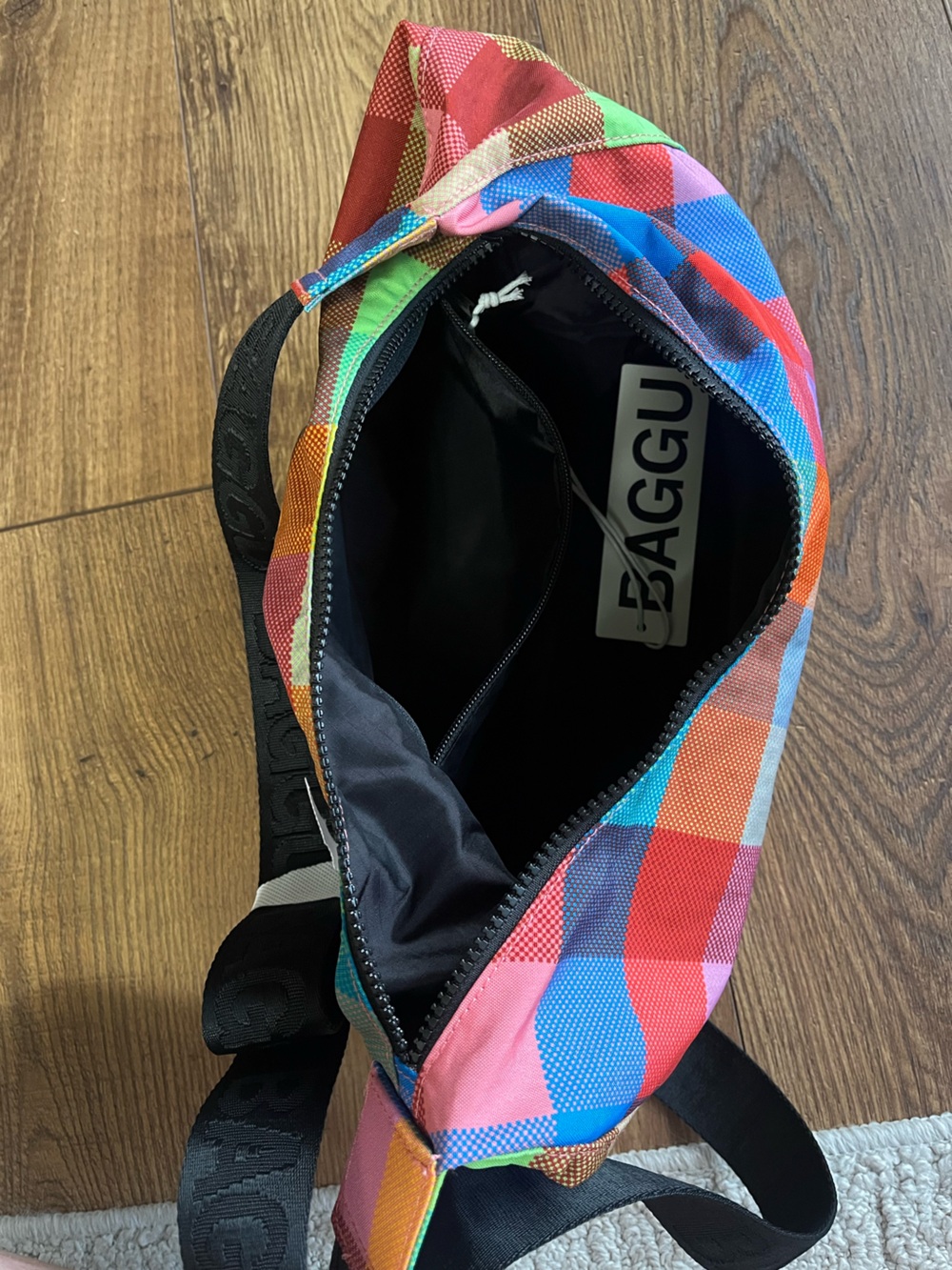 BAGGU Madras Medium Crescent BNWT - Picture 7 of 11